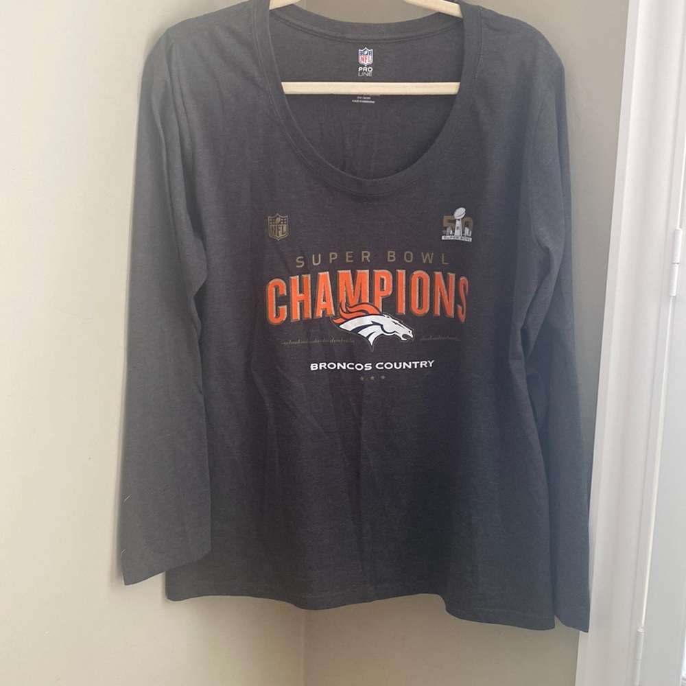 Denver Broncos long sleeve top XL